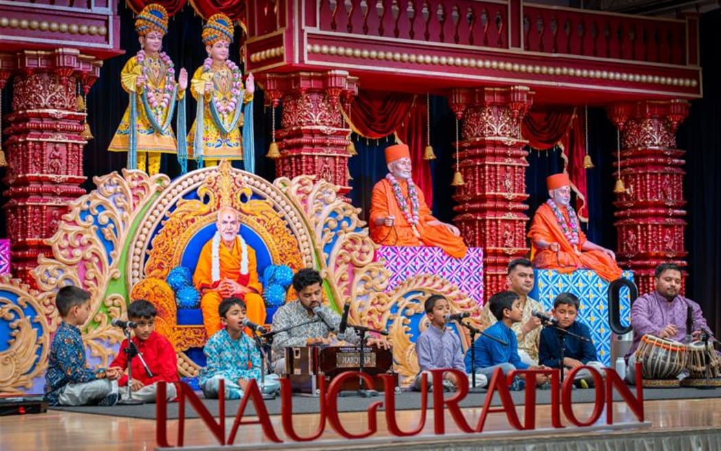 Wellington tưng bừng khánh thành ngôi đền Hindu đồ sộ 3 Celebrations at the consecration ceremony of BAPS Shri Swaminarayan Sanstha temple in Lower Hutt on 10 August, 2025