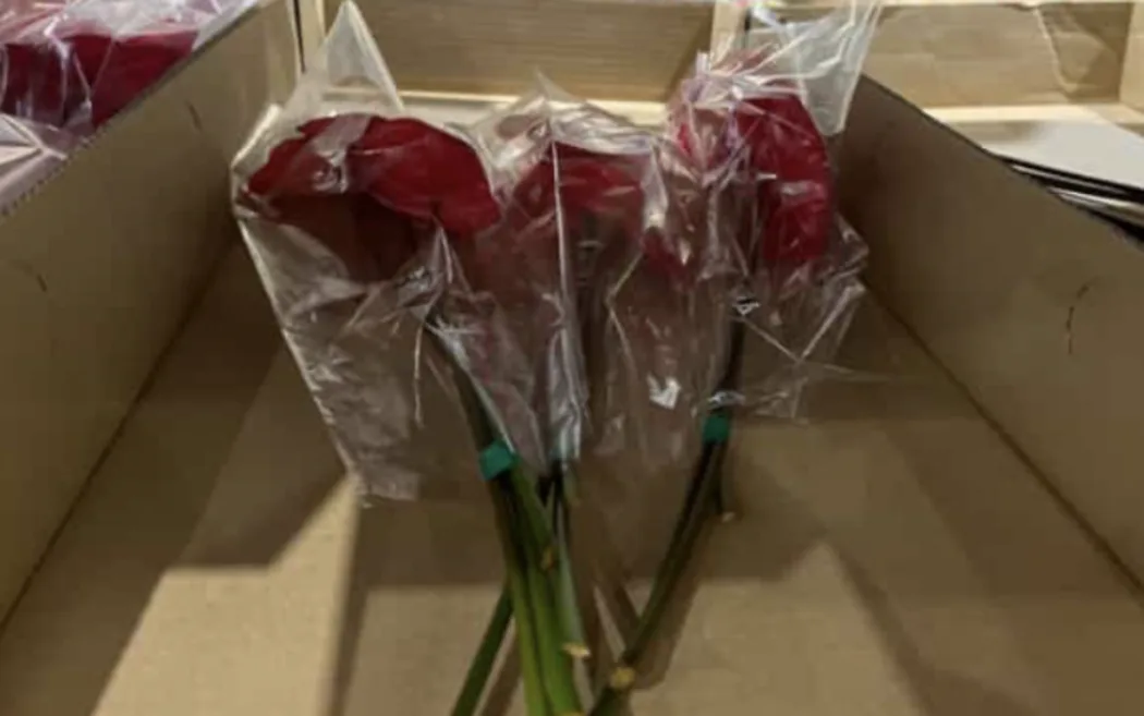 A screenshot showing an image posted on the virtual auction site, which florists say make it hard to tell what the quality of the flowers is.