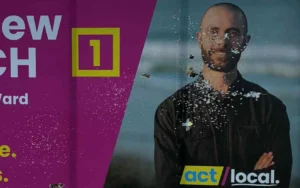 act party candidate matt yovichs campai "Trời đất ơi!": Ứng viên đảng ACT bàng hoàng vì biển quảng cáo bị bắn phá
