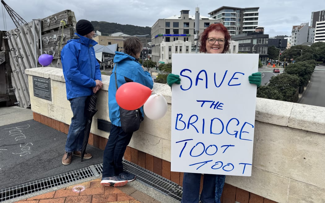 Wellington: Đóng cầu City to Sea vào cuối tuần cao điểm, Hội đồng thành phố hứng 'bão' chỉ trích 7 Anne Quinn on Wellington's City to Sea bridge on Sunday.