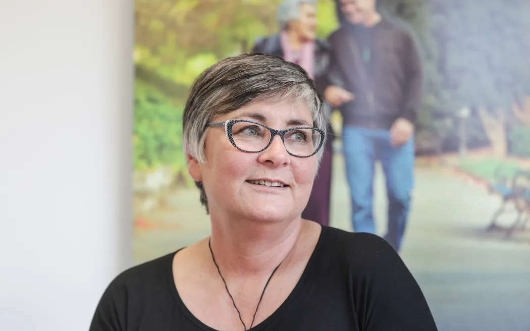 New Zealand 'chưa sẵn sàng' ứng phó khi số người mắc chứng mất trí nhớ tăng gấp đôi 2 Catherine Hall, chief executive of Alzheimers New Zealand