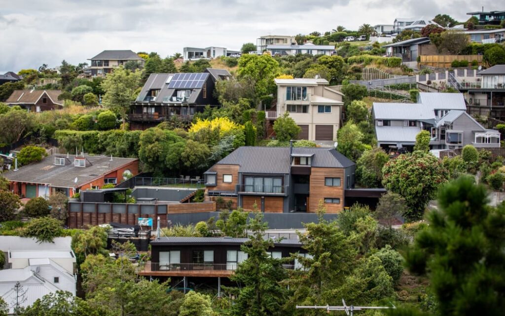 Giá nhà tăng trở lại: Thị trường bất động sản New Zealand có dấu hiệu khởi sắc ở một số khu vực 1 In 2024, councils dealt out the biggest rates rises to homeowners since 1990. (file image)