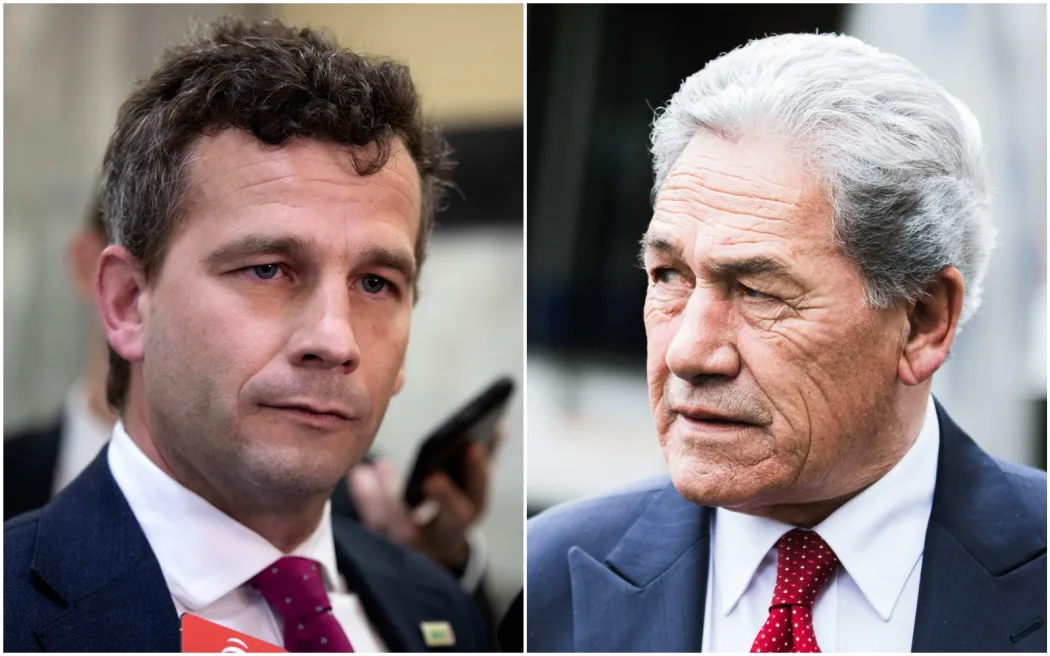 Winston Peters: 'Thỏa hiệp với nhà đầu tư nước ngoài chỉ là điều chỉnh rất, rất, rất nhỏ' 2 ACT leader David Seymour and NZ First leader Winston Peters.