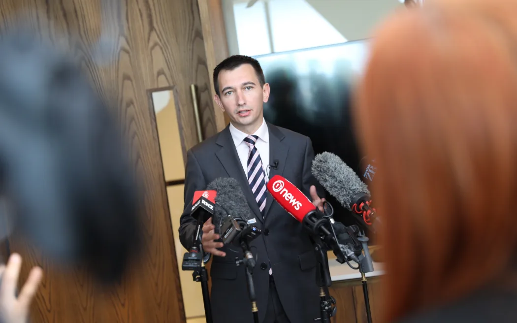 Health NZ 'Chơi Lớn', Đẩy Tranh Chấp Với Bác Sĩ Cấp Cao Lên Đỉnh Điểm 2 Health Minister Simeon Brown in Auckland.