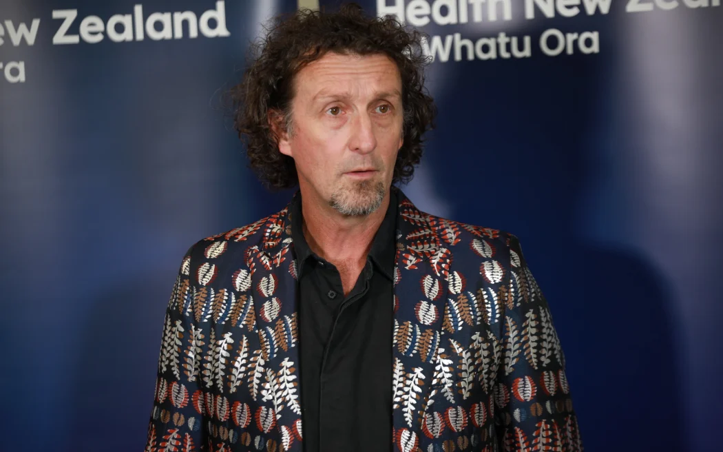 Y tá, hộ sinh và trợ lý y tế New Zealand tiếp tục đình công ngày thứ hai 4 Health New Zealand chief clinical officer Dr Richard Sullivan.