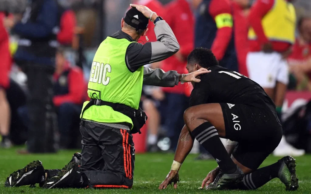 players regularly get concussion tests Nghiên cứu New Zealand: Cầu thủ Rugby nam đỉnh cao đối mặt nguy cơ rối loạn não cao hơn