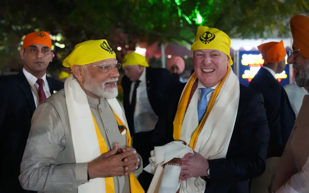 Christopher Luxon and Indian PM Narendra Modi at Sikh temple Gurdwara Rakab Ganj Sahib