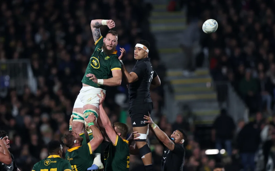 Springboks RG Snyman and All Blacks Tupou Vaa'i.