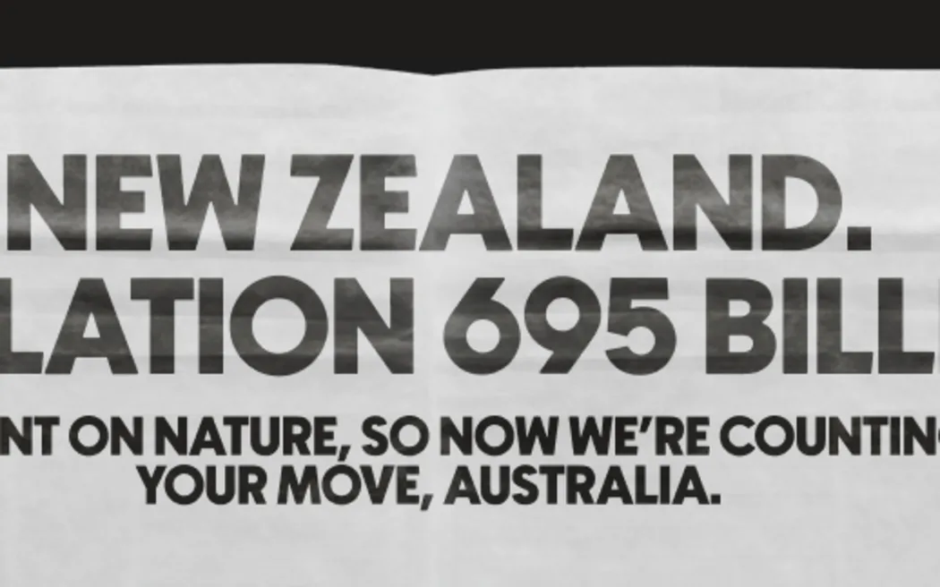 DOC gây sốc với 'dân số' New Zealand 695 tỷ: Chiến dịch bảo tồn gây chú ý toàn cầu 2 The new DOC billboard, in Australia.