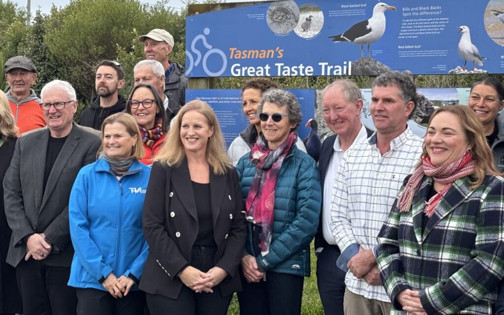 tourism and hospitality minister louise 1 Great Taste Trail ở Tasman 'hồi sinh' ngoạn mục sau lũ quét