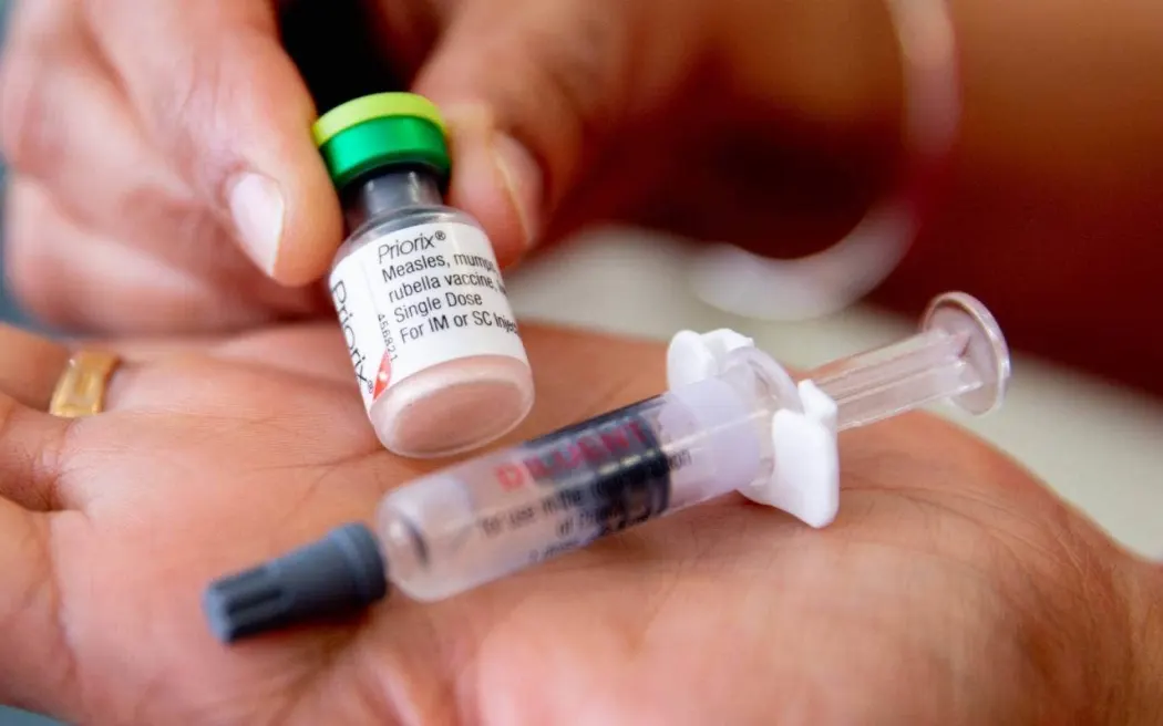 Bác sĩ cảnh báo: Y tế New Zealand có thể 'vỡ trận' nếu dịch sởi bùng phát 85 The MMR vaccine, which is used to immunise children against measles, mumps and rubella.