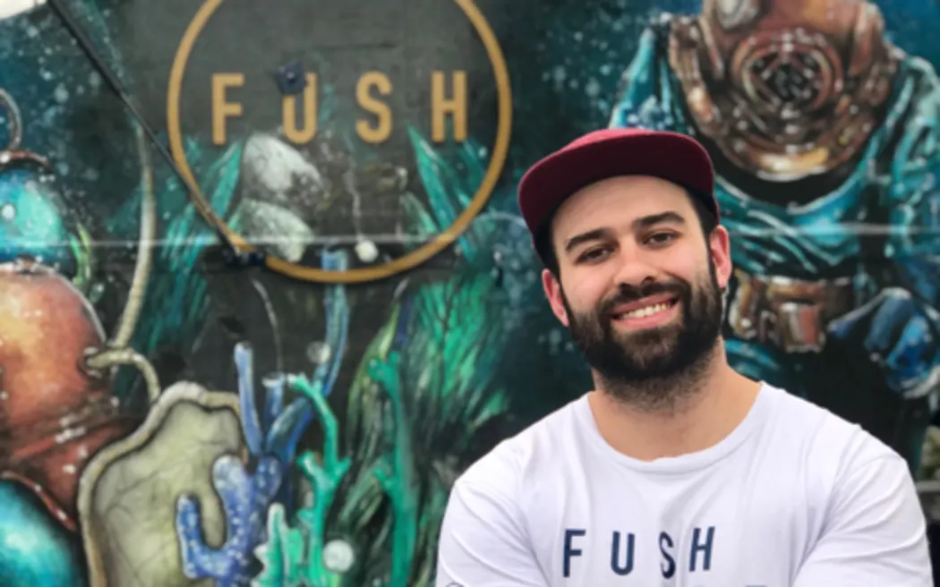 Từng bị gắn mác 'thành phố kém may mắn nhất thế giới', Christchurch nay vươn mình thành 'thủ phủ của sự sành điệu' 5 Anton Matthews, owners of a fish and chips shop in Christchurch