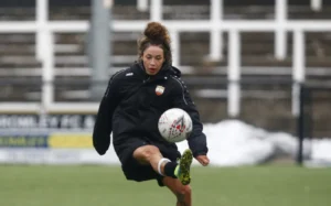 Brooke Nunn of London Bees during the pre-match warm-up during FA Women's Championship between Crystal Palace Women and London Bees Women at Hayes Lane Stadium , Bromley, UK on 14th January 2021 (Photo by Action Foto Sport/NurPhoto) (Photo by Action Foto Sport / NurPhoto via AFP)