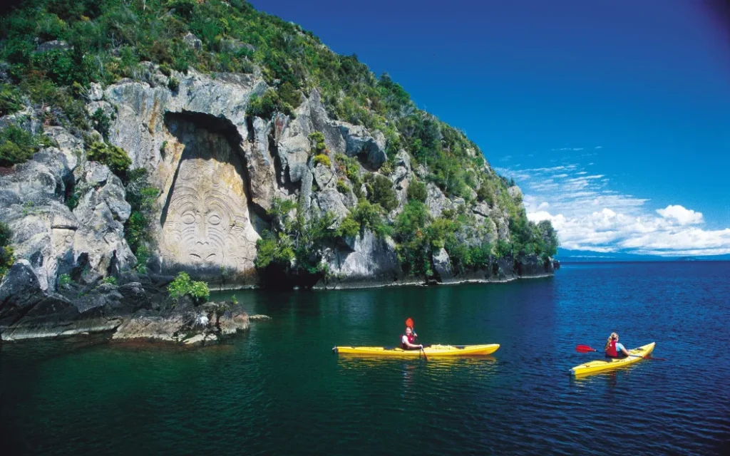 Mine Bay Māori Rock Carvings - Lake Taupo