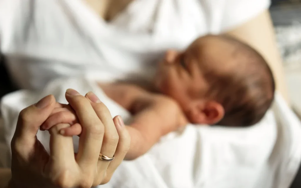 photo 123rf 13 Bí quyết vượt qua (và sống khỏe) thời kỳ tiền mãn kinh và mãn kinh