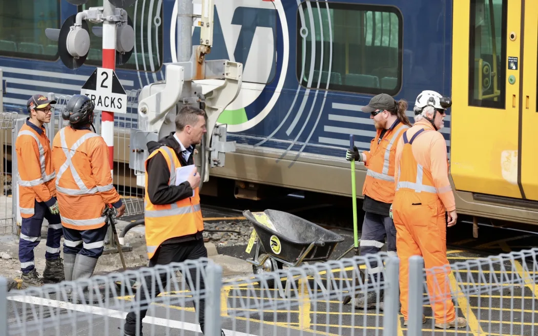 Train hits car on Auckland's western line