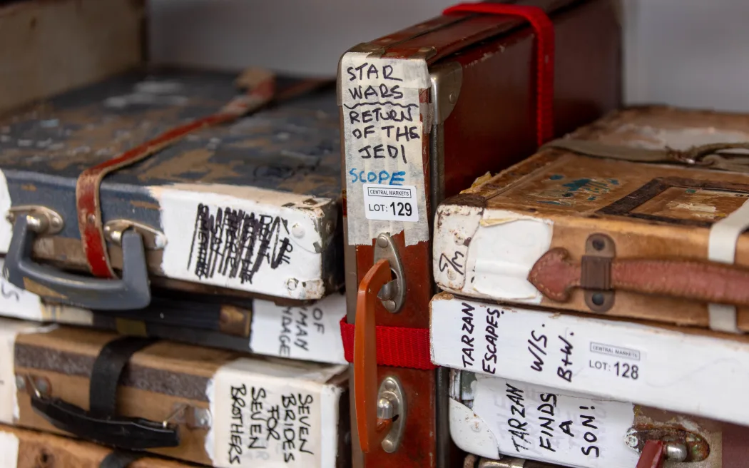 Kho báu lịch sử điện ảnh từ rạp Time Cinema Wellington lên sàn đấu giá 3 Time Cinema in Lyall Bay goes to auctions