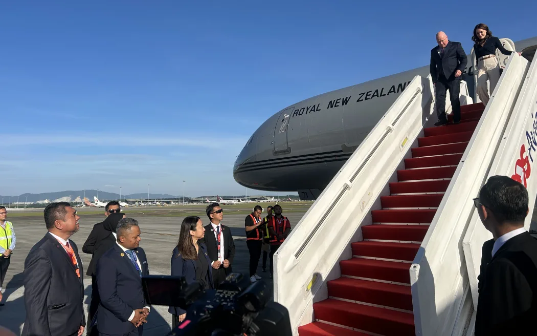 pm christopher luxon arrives in malaysia Thủ tướng New Zealand Christopher Luxon có mặt tại Malaysia trước thềm Hội nghị Cấp cao Đông Á