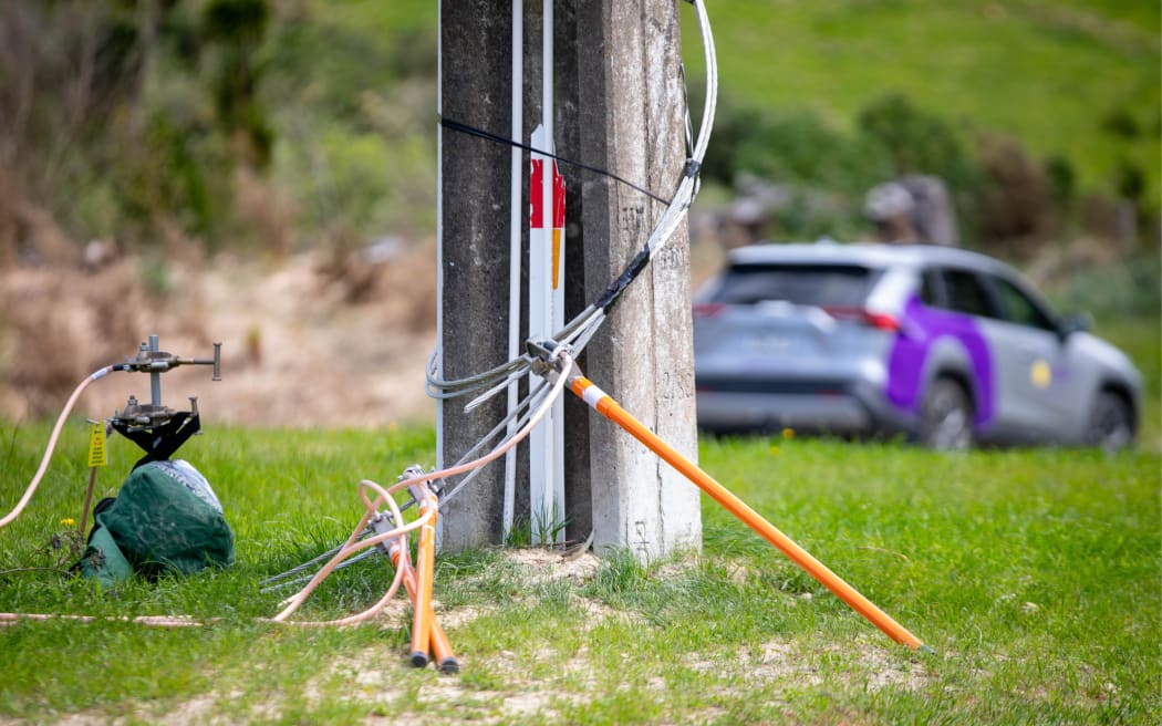 Thời tiết hôm nay: Toàn bộ thông tin bạn cần nắm rõ 2 Power lines down in Riversdale in Wairarapa