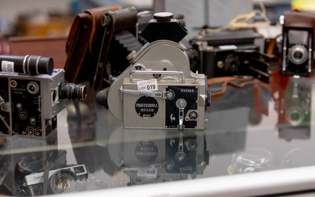 Kho báu lịch sử điện ảnh từ rạp Time Cinema Wellington lên sàn đấu giá 5 Time Cinema in Lyall Bay goes to auctions