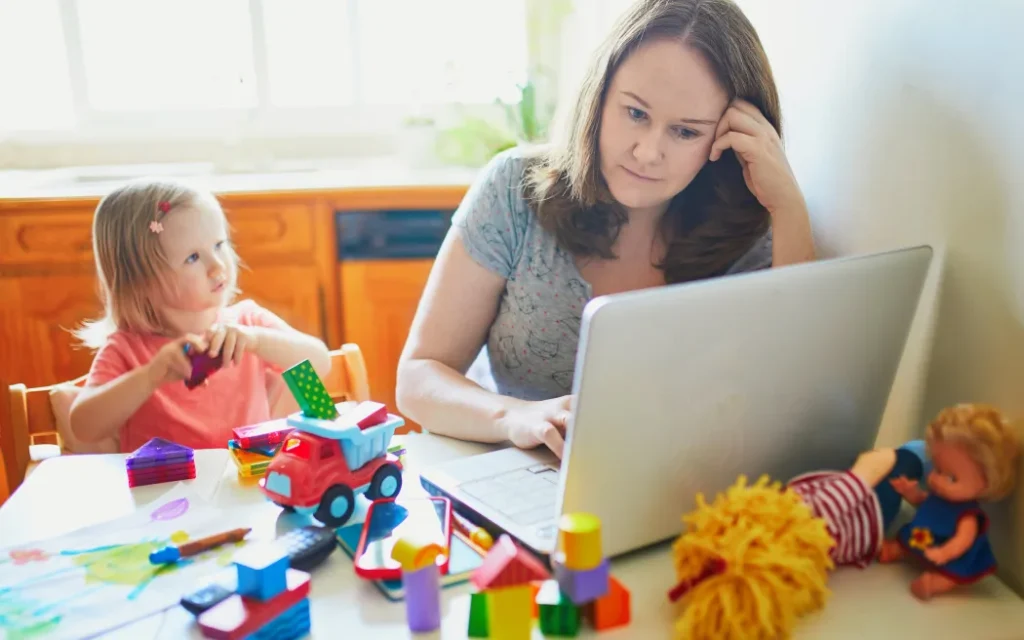 Tính thuế chung cho gia đình: Khi nào cha mẹ được san sẻ gánh nặng? 1 No caption