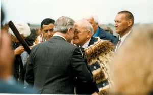 Tā Tipene O'Regan and Prime Minister Jim Bolger hongi during the pōwhiri before the signing of the Ngāi Tahu Deed of Settlement