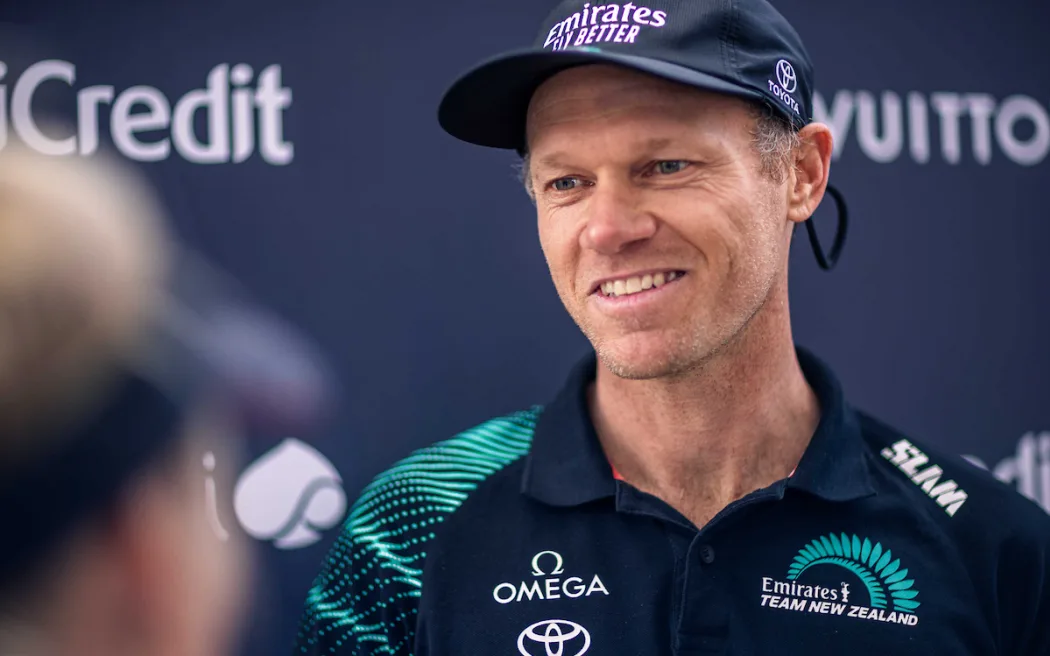 America's Cup: Dàn sao Olympic và thế hệ thủy thủ trẻ tiếp thêm 'năng lượng' cho hành trình bảo vệ danh hiệu 3 Nathan Outteridge, ETNZ Port Helm, speaks to media after race six of the Louis Vuitton 37th America’s Cup in Barcelona, Spain on Wednesday 16 October 2024. Photo credit: Georgia Schofield / www.photosport.nz