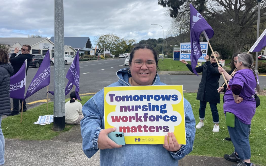 About 30 nurses picketed outside Thames Hospital on Wednesday.