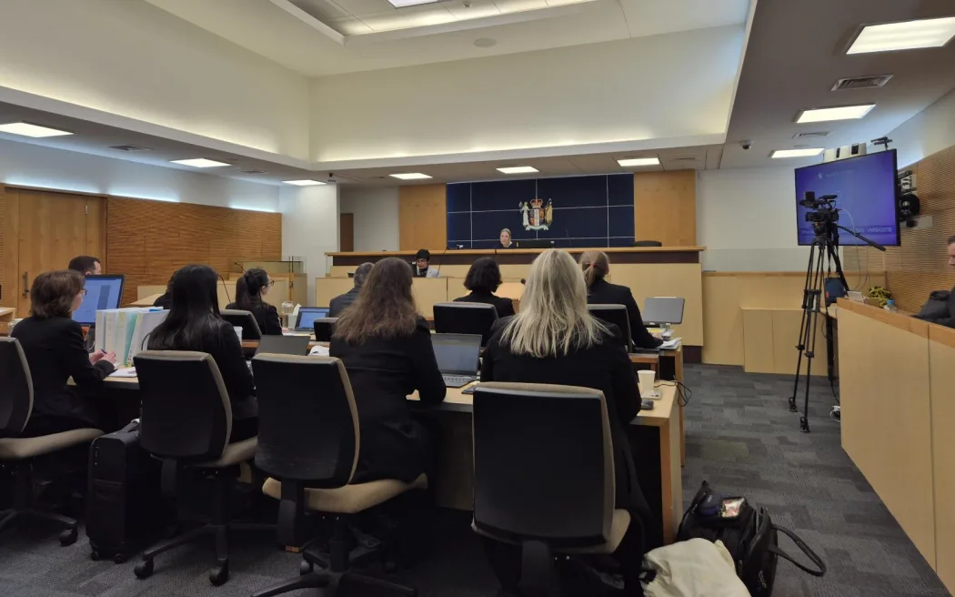 Điều tra bão Gabrielle: Nhân chứng được kêu gọi không giữ thái độ 'phòng thủ' 2 The coroner's court for the Cyclone Gabrielle inquest.