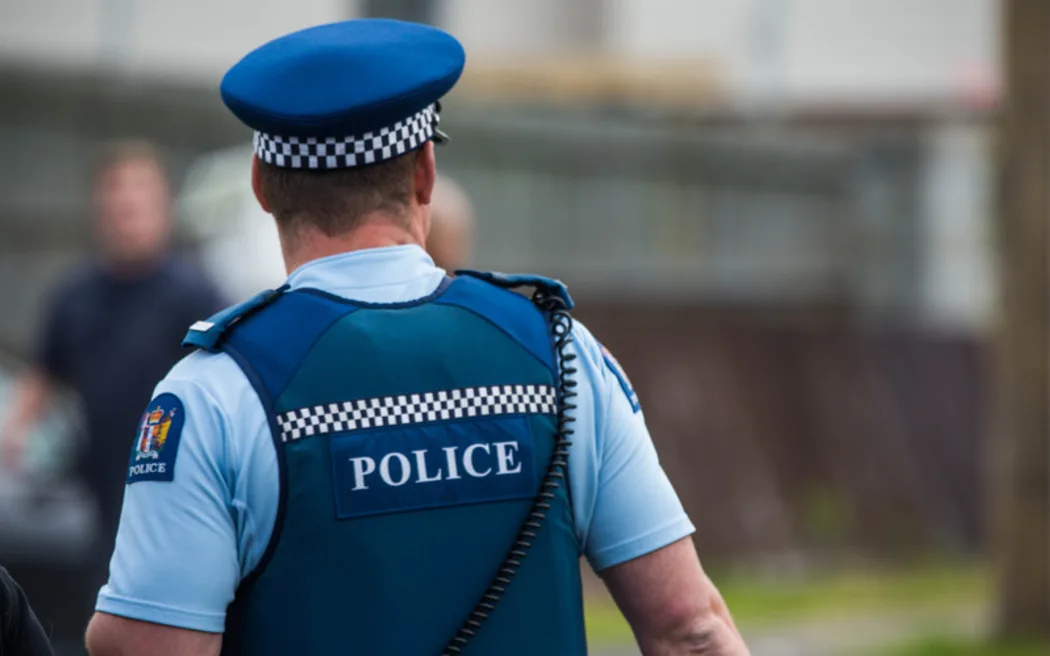 the police minister said recent court de New Zealand: Chính phủ khôi phục quyền thu thập thông tin cho cảnh sát