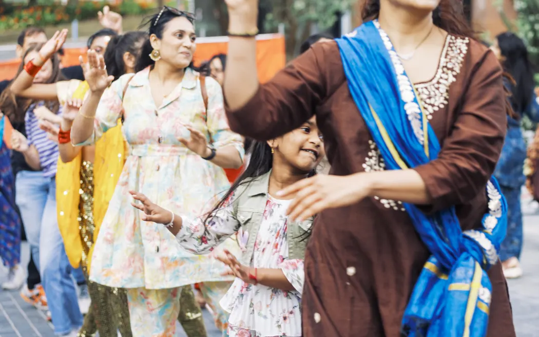 Lễ hội Diwali tại Auckland bùng nổ sắc màu, đa dạng trải nghiệm 3 Diwali street dance, 11 October.