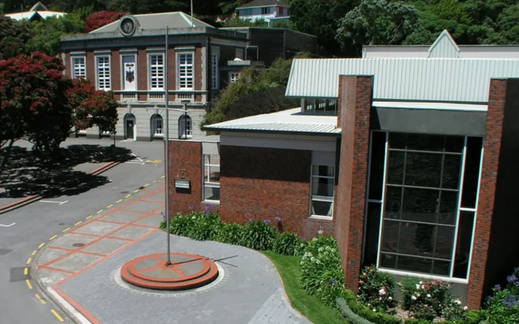 Hàng Trăm Người Tiếp Xúc Gần Ca Sởi Tại Cao Đẳng Nữ Sinh Wellington Đang Được Theo Dõi 1 Wellington College