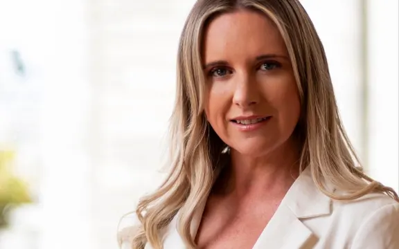 New Zealand: Hình sự hóa deepfake khiêu dâm – Luật mới sẽ hoạt động ra sao? 5 ACT Party MP Laura McClure.