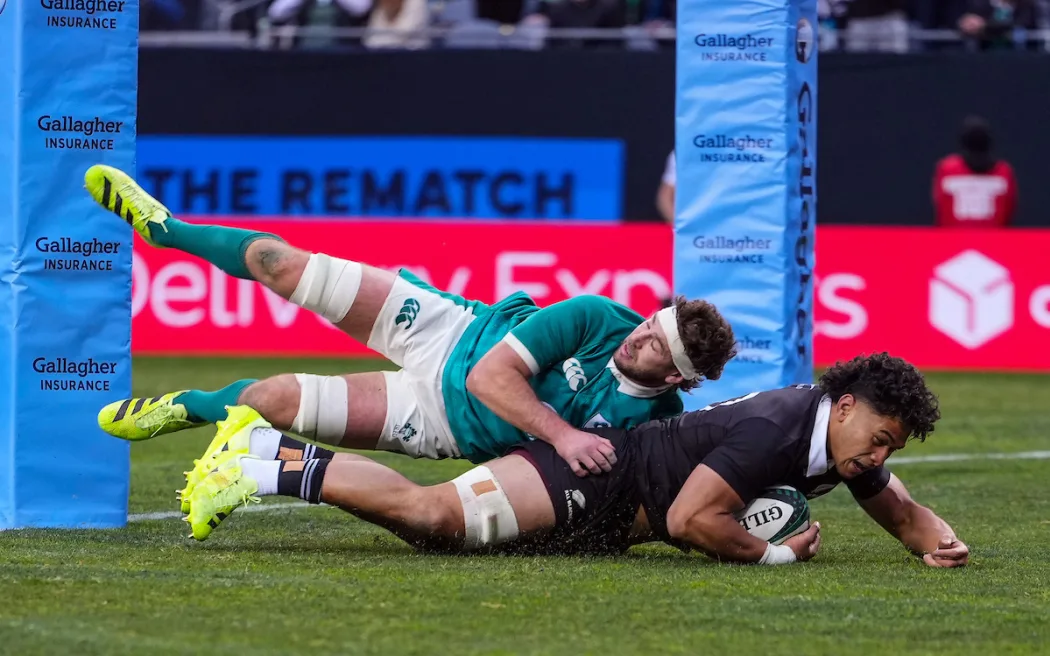 All Blacks đại chiến Scotland: Mọi điều cần biết về trận đấu đỉnh cao 2 Wallace Sititi scores against Ireland.