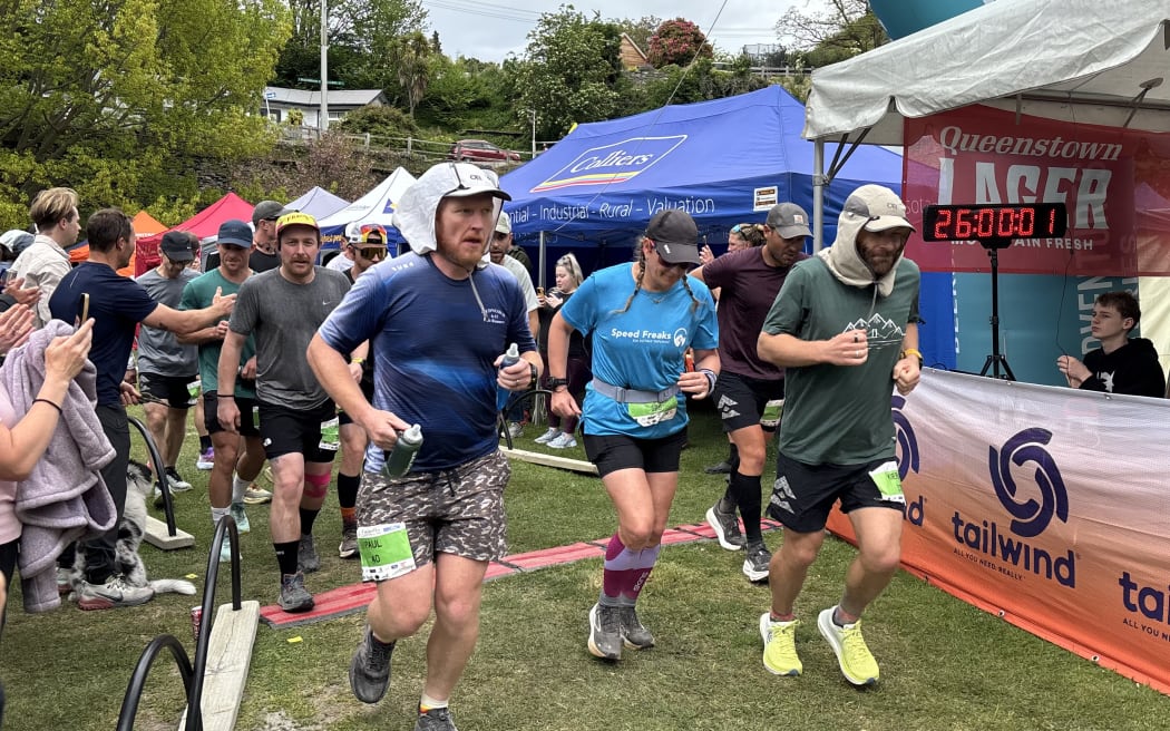 Competitors set off on their 27th lap of the Arrow River Trail.