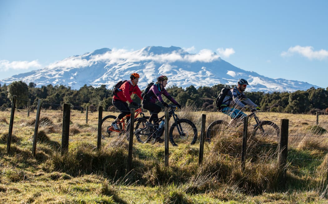 Quán cà phê dưới chân núi hồi sinh, thắp lên hy vọng mới cho vùng đất khó 3 The completion of Ruapehu’s cycle trail network is one of Council’s major economic development objectives which will provide resilience to Ruapehu’s visitor sector while strengthening the regional tourism economy.
