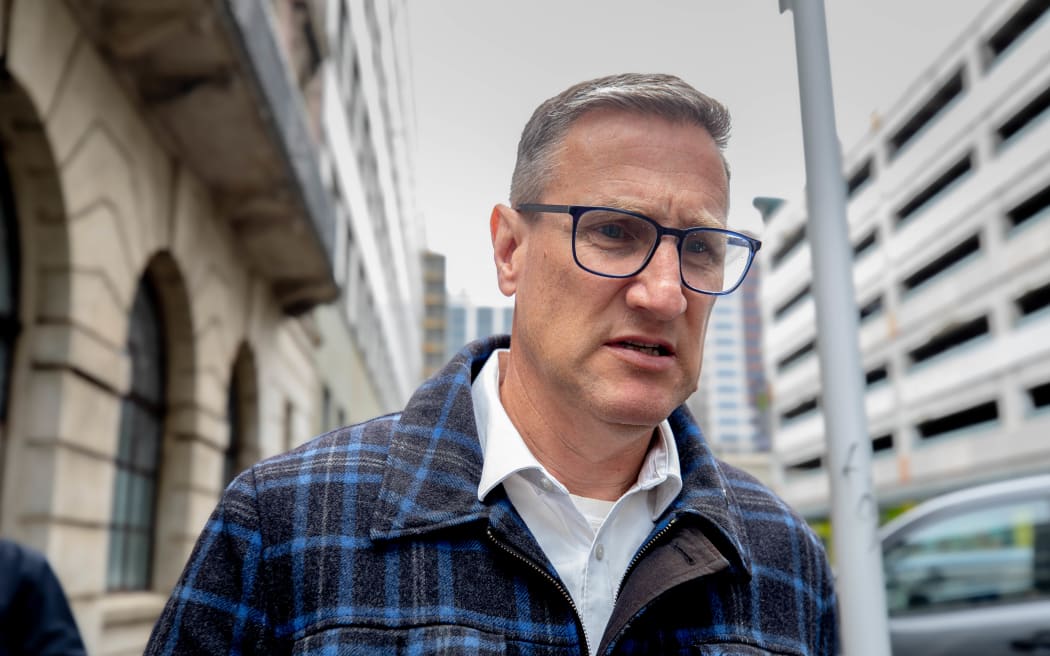 Dù từng 'phủ nhận' cáo buộc McSkimming, sĩ quan cảnh sát vẫn tại nhiệm 2 Jevon McSkimming