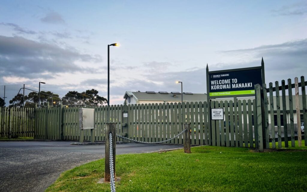 Thiếu niên bị buộc tội tấn công nhân viên tại trại giáo dưỡng ở Auckland 1 Korowai Manaaki Youth Justice residence