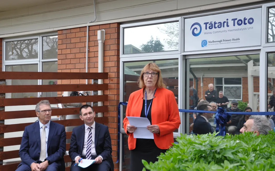 Blenheim khai trương đơn vị chạy thận mới: Bệnh nhân thoát cảnh đi lại vất vả 7 Marlborough Primary Health chief executive Beth Tester says the ability to deliver haemodialysis in Blenheim is life changing for patients.