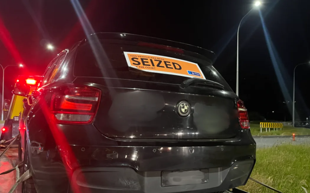 Cảnh sát Wellington mạnh tay trấn áp 'quái xế' gây rối 2 Boy Racers