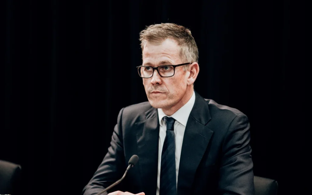 Ngân hàng Dự trữ New Zealand: Rủi ro tài chính vẫn 'leo thang' vì bất ổn toàn cầu 1 Assistant Governor of Reserve Bankr Christian Hawkesby.