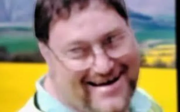 Tai nạn xe buýt chết người ở Auckland: Công đoàn đặt dấu hỏi về độ bền phương tiện 2 Sean Cleary, 61, was killed after a car collided with the bus he was driving.