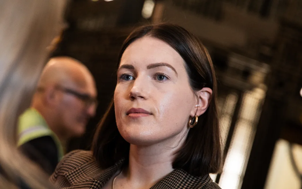 Chuyên gia amiăng lo ngại: Chính phủ 'làm suy yếu' hệ thống an toàn 3 Brooke Van Velden